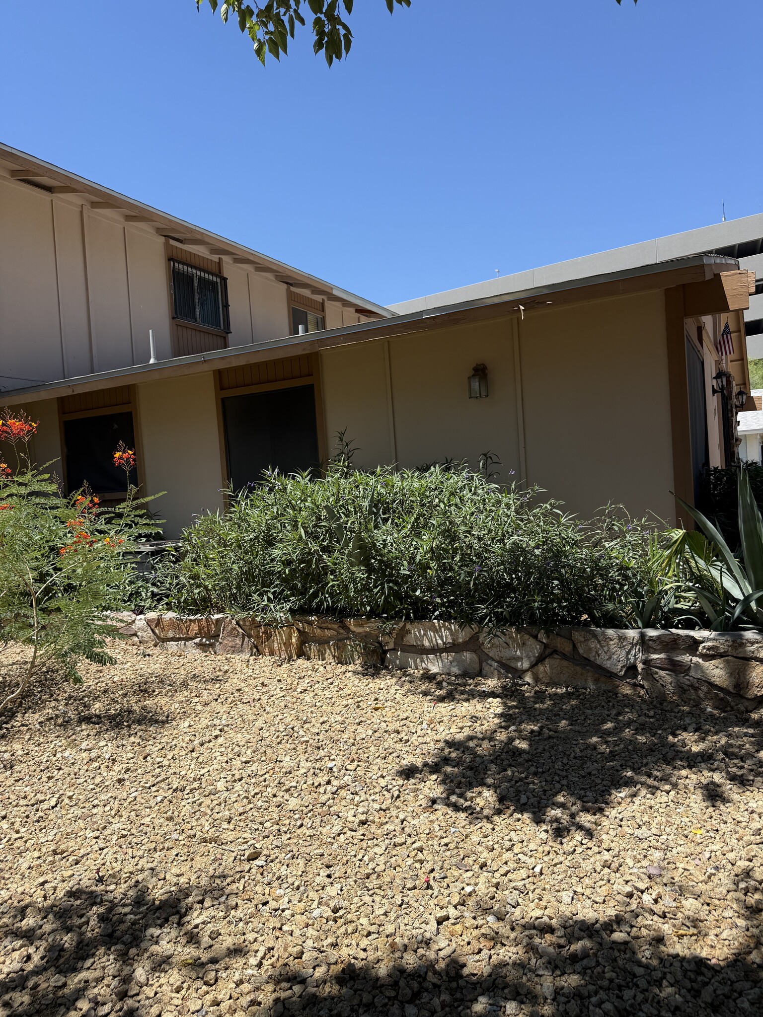 Building Photo - 1321 Lorilyn Ave