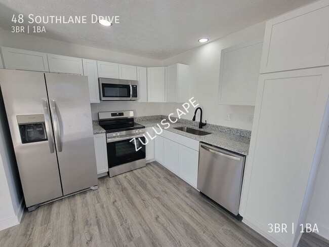 Building Photo - 48 Southlane Dr