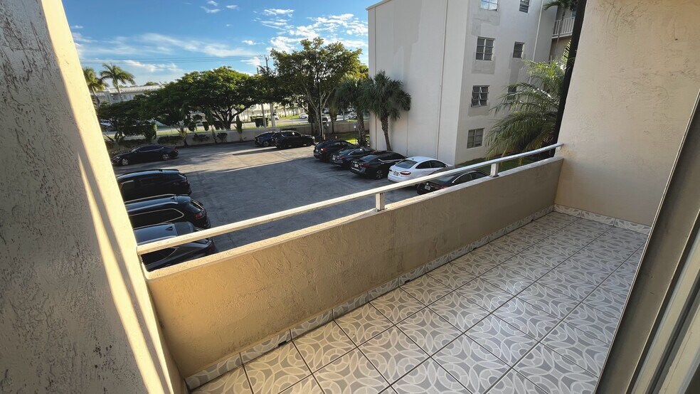 Building Photo - 7745 SW 86th St