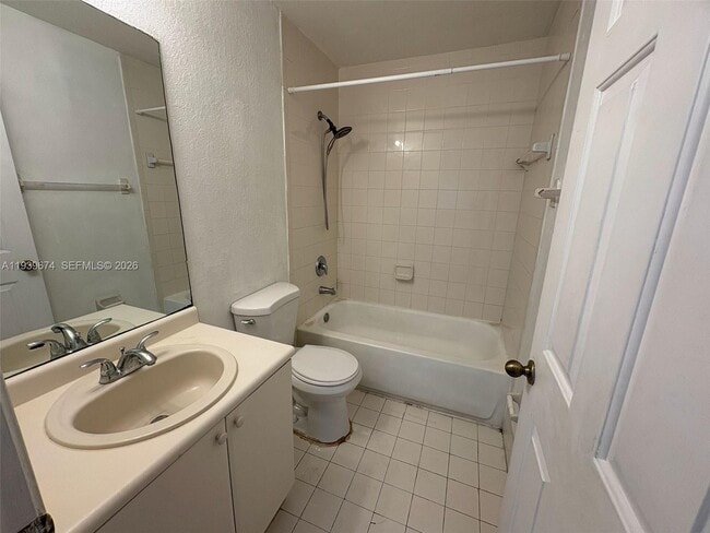 Building Photo - 2615 SE 14th Ave