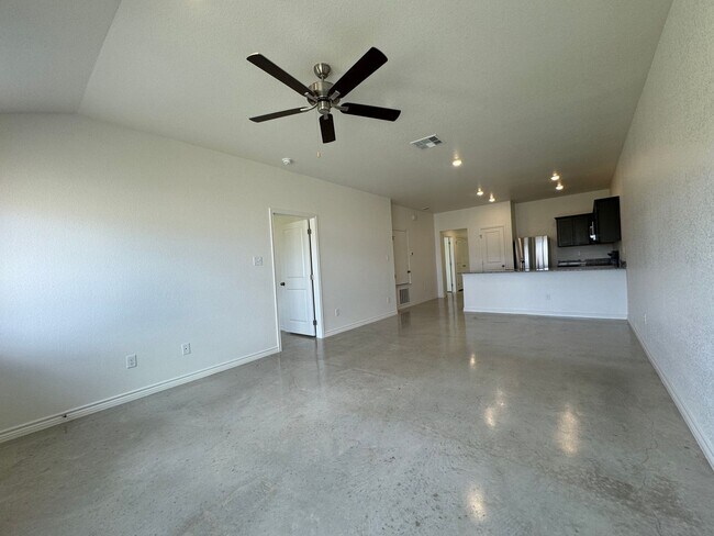 Building Photo - 1234 Lehmann Dr