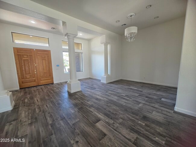 Building Photo - 13113 W Peck Ct