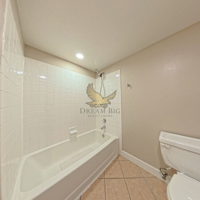 Building Photo - 8101 W Flamingo Rd