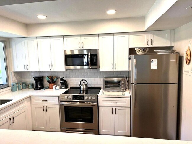 Building Photo - 5580 Tamberlane Cir