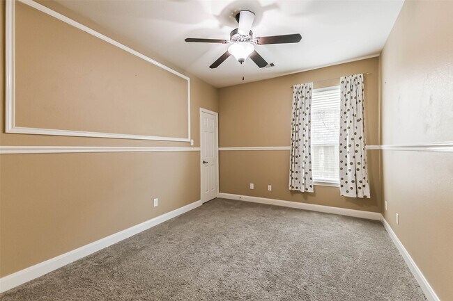 Building Photo - 13911 Desert Trace Ct
