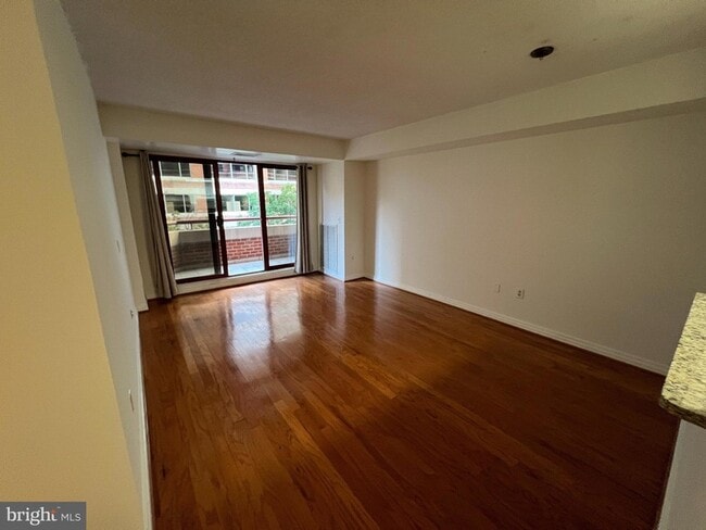 Building Photo - 2301 N Street NW Unit 407