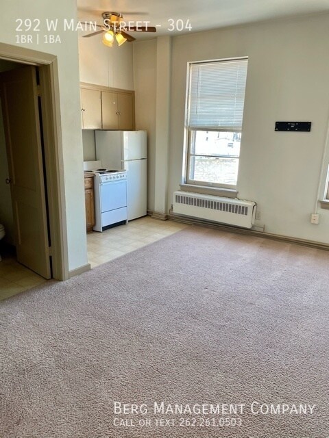 Building Photo - 292 W Main St