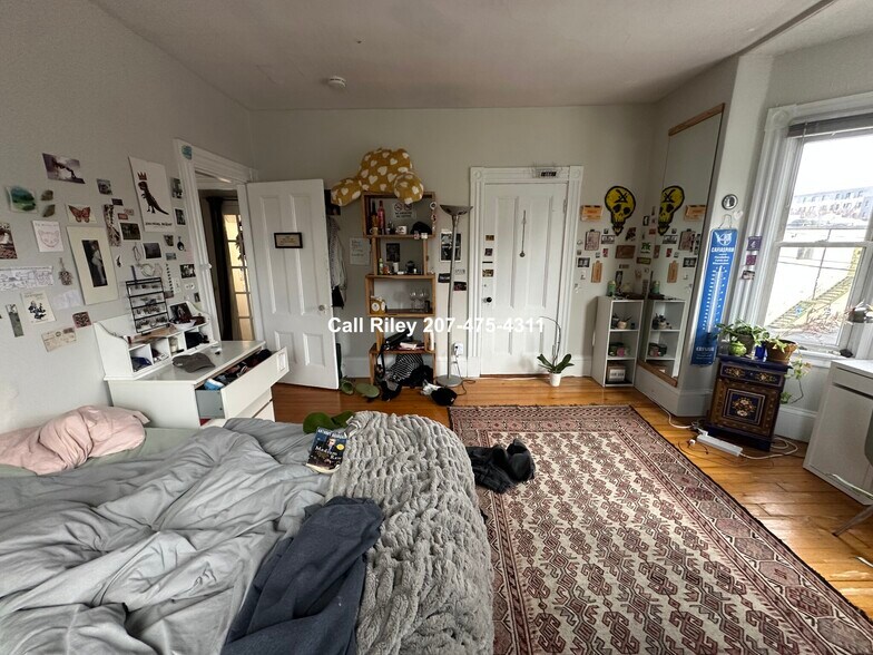 Building Photo - 11 Reedsdale St