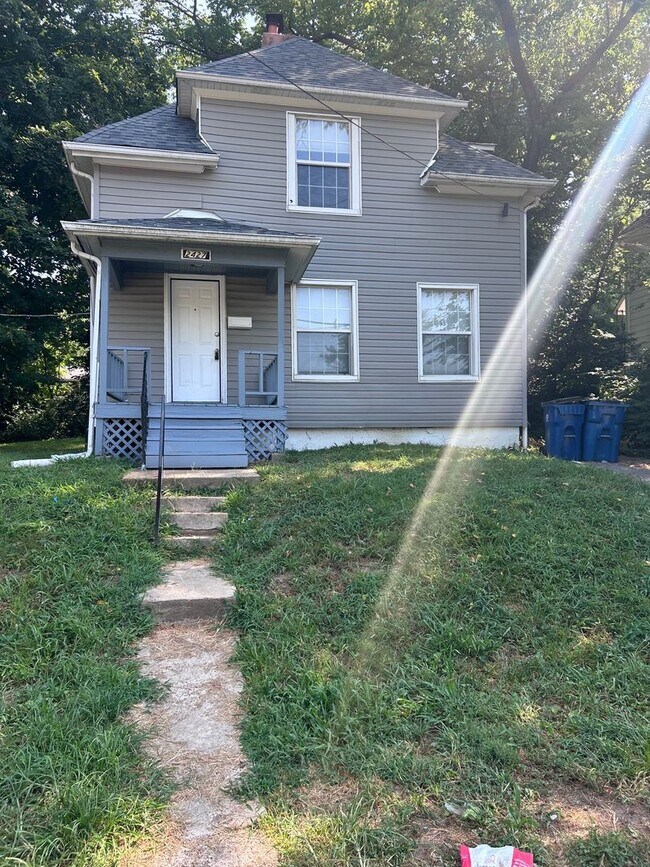 Building Photo - 2427 Switzer Ave