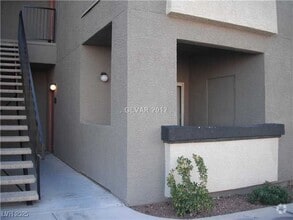 Building Photo - 2615 W Gary Ave