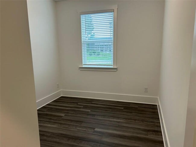 Building Photo - 1718 Gunnin Trce NW