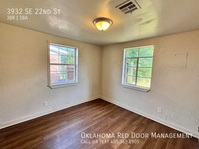 Building Photo - 3932 SE 22nd St