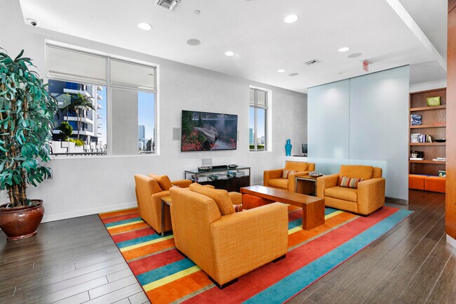 Building Photo - 300 S Australian Ave