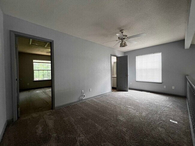 Building Photo - 1406 Golden Park Ct