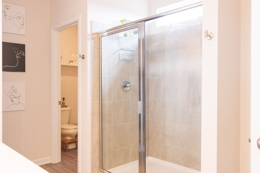 Building Photo - 6017 Gala Ln