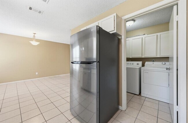 Building Photo - 8011 Lazy Ln