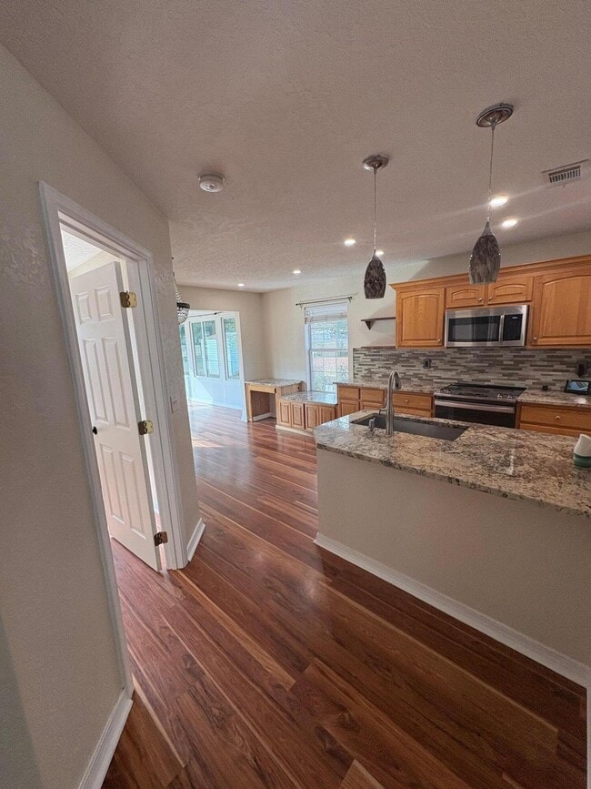 Building Photo - 2864 Shoffner Ave