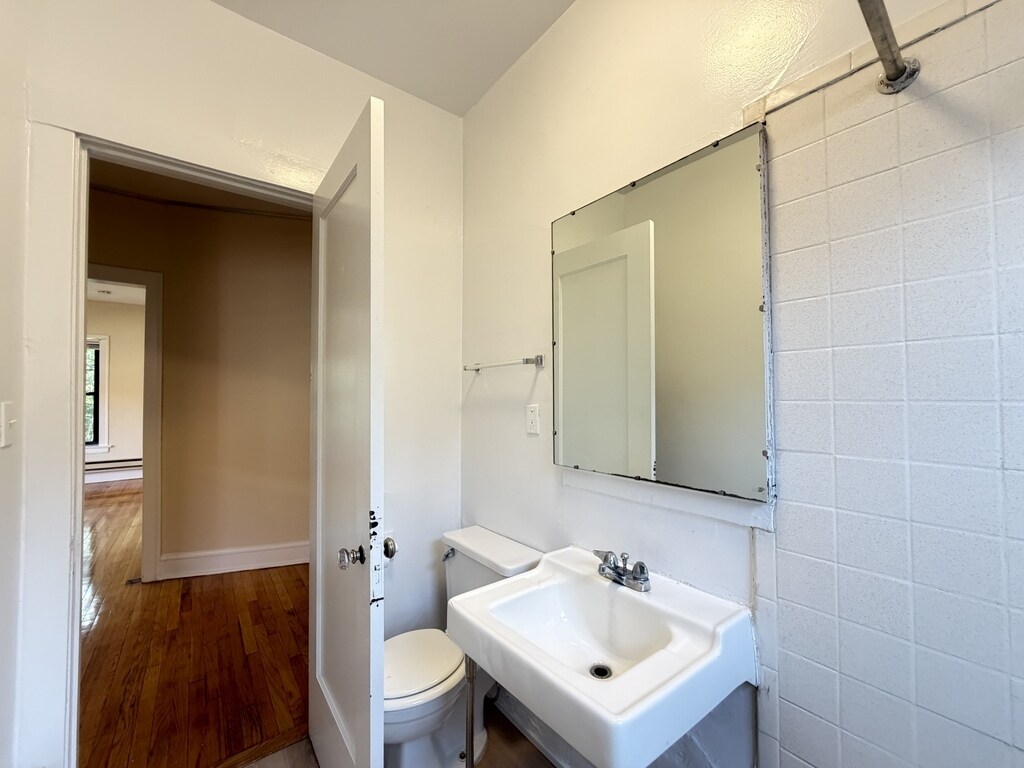 Building Photo - 805 Dempster St