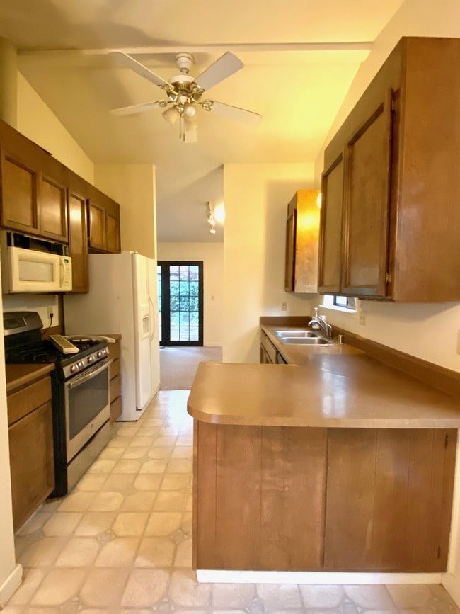 Building Photo - 526 Penstock Dr