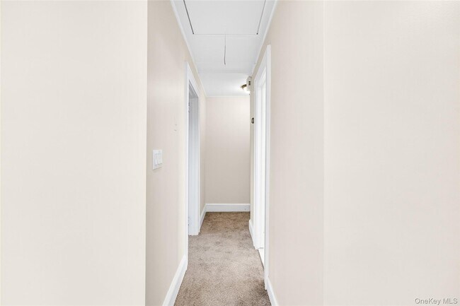 Building Photo - 98 S Main St