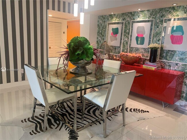 Building Photo - 2333 Brickell Ave