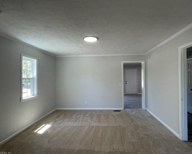 Building Photo - 301 W 31st St