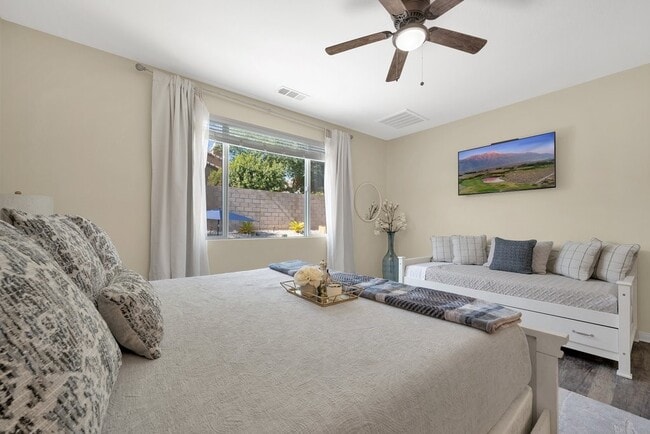 Building Photo - 84066 Olona Ct