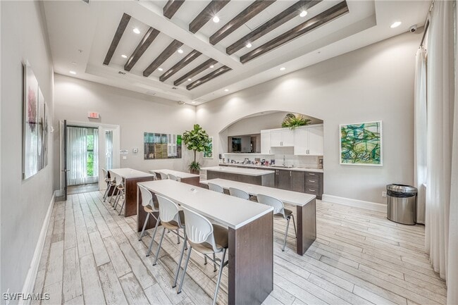 Building Photo - 4947 Brigata Wy