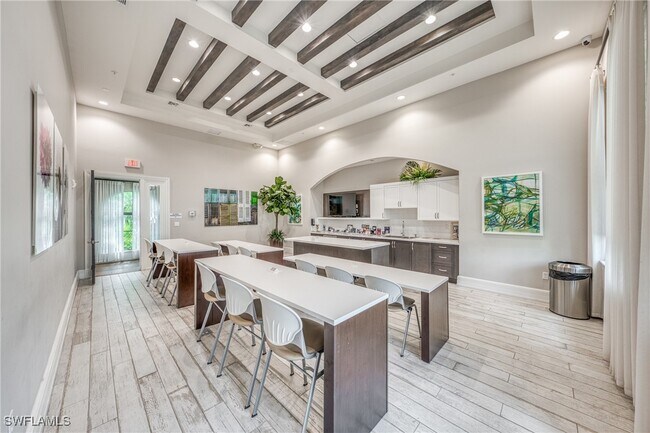 Building Photo - 4951 Brigata Wy