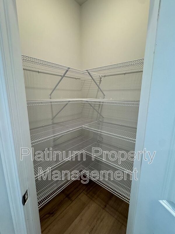 Building Photo - 1592 Laurel Blossom Walk
