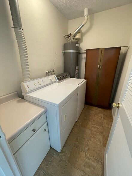 Building Photo - 453 Sancado Ter