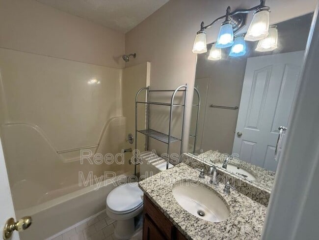 Building Photo - 126 Riverwalk Pl