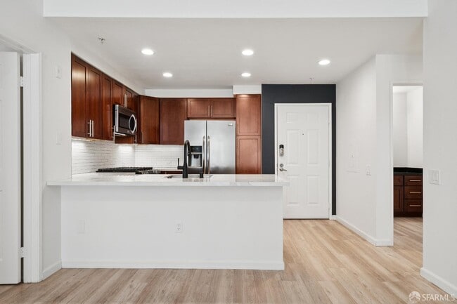 Building Photo - 200 Caldecott Ln