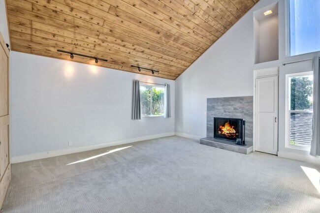 Building Photo - 348 La Mesa Ave