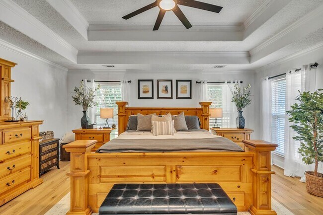 Building Photo - Gorgeously Updated 4 Bed/3.5 Bath in Tranquilla Hall - Buckhead