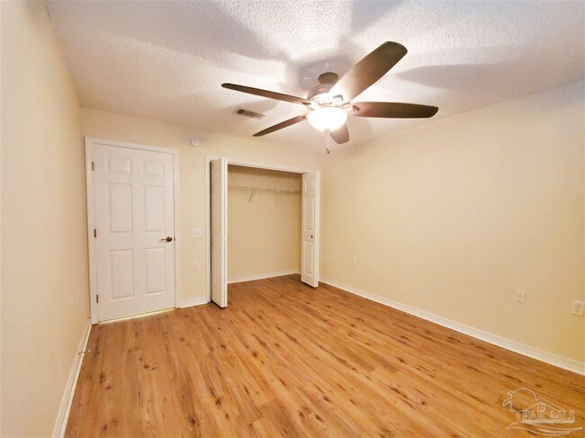 Building Photo - 2232 Trailwood Dr