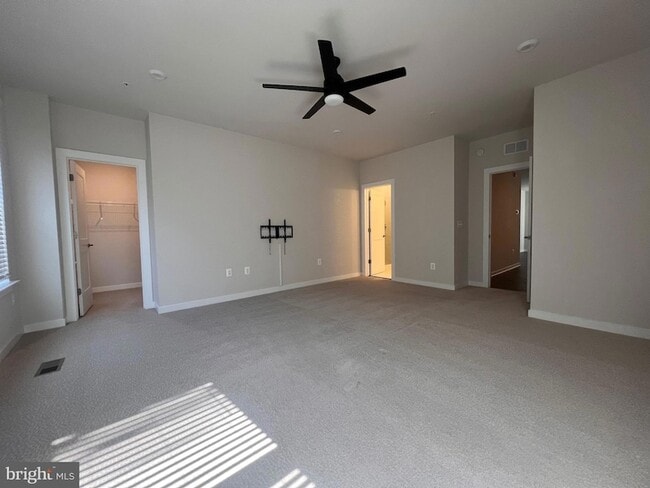 Building Photo - 44625 Wolfhound Sq