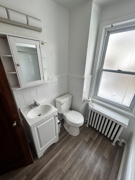 Building Photo - 323 Onyx Ave