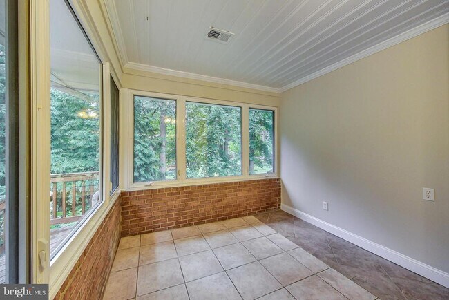 Building Photo - 14904 Claude Ln