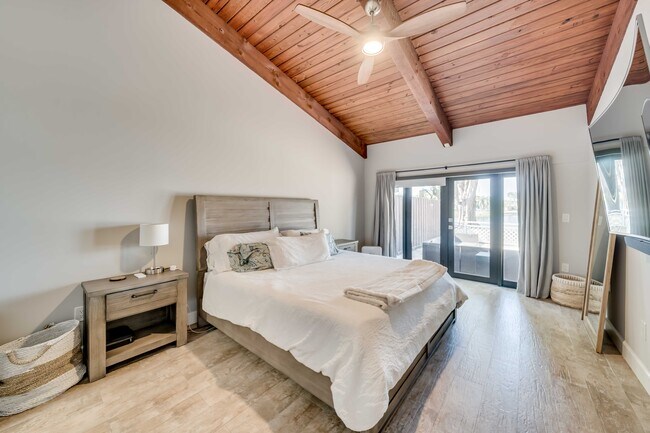 Building Photo - 2250 Buttonwood Ave