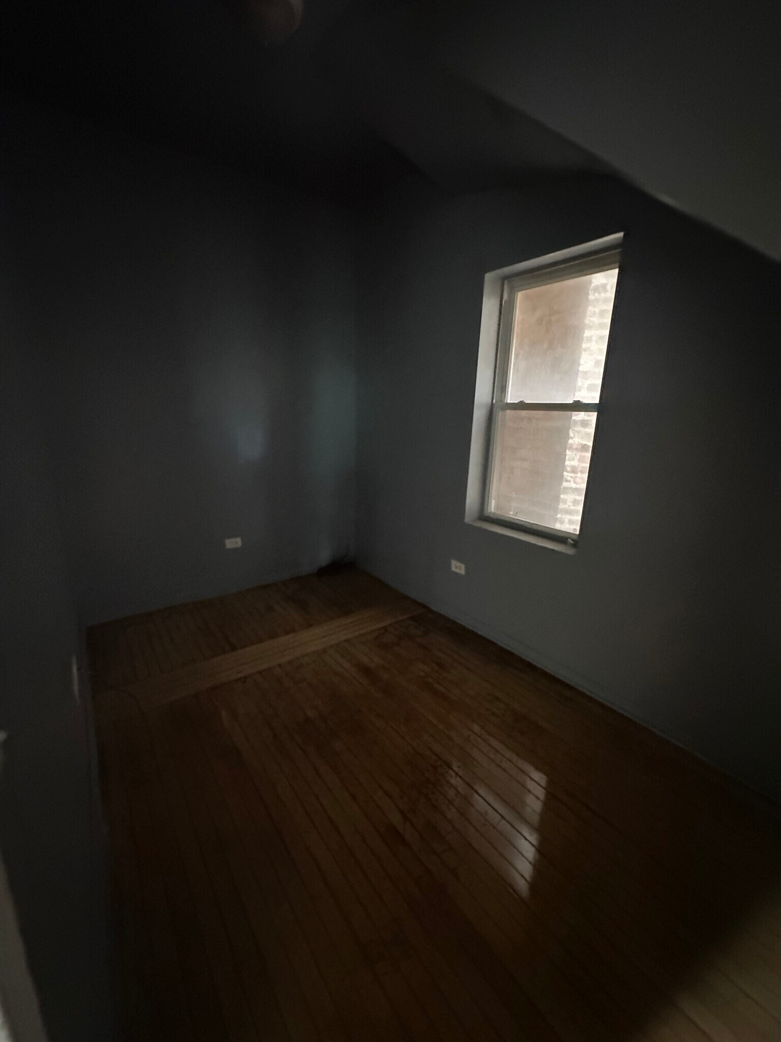 Building Photo - 1626 S Karlov Ave