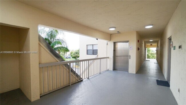 Building Photo - 8100 Geneva Ct