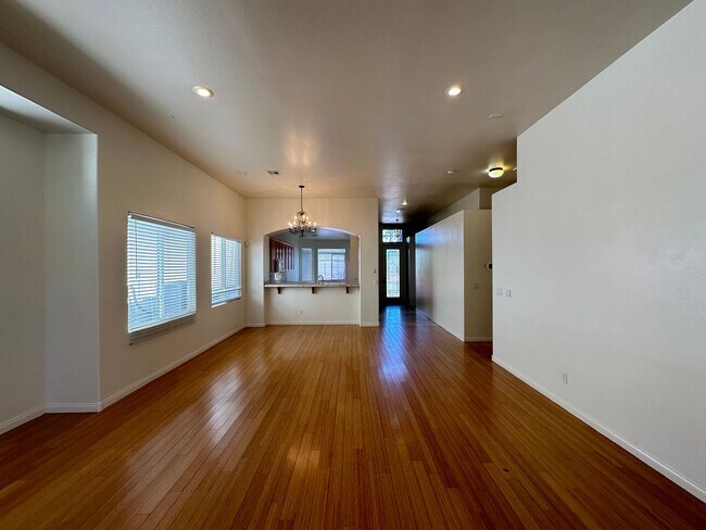 Building Photo - SEDONA AT SOUTHWEST RANCH