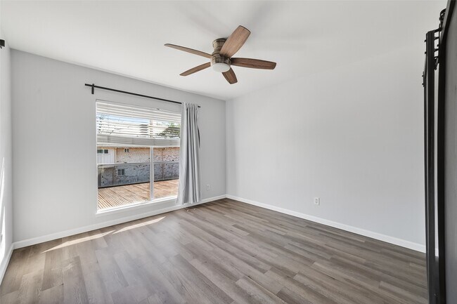 Building Photo - 1811 Stoney Brook Dr