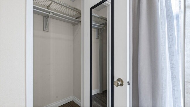 Building Photo - 1281 34th St