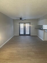 Building Photo - 2447 S Graham Dr