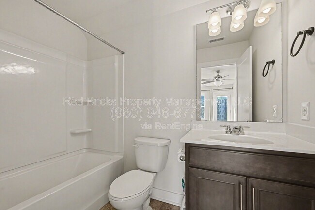 Building Photo - 2905 Grand Union Way