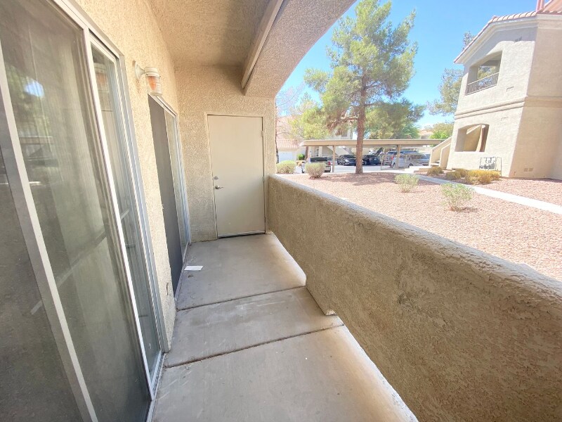 Building Photo - 1881 W Alexander Rd