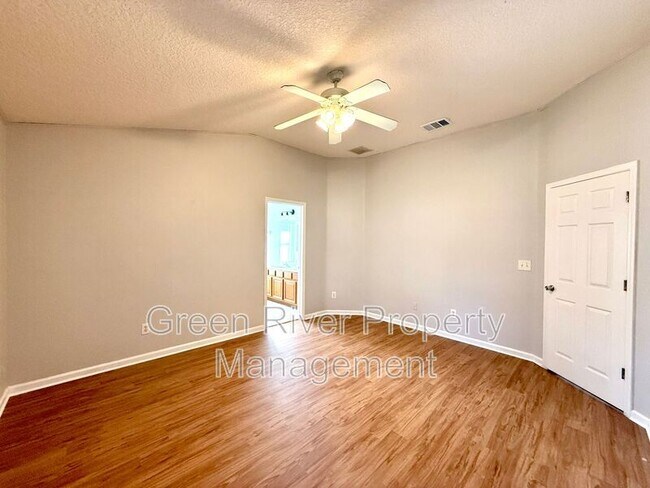 Building Photo - 1701 Covington Ln