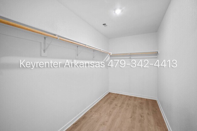 Building Photo - Bright, Open & Beautifully Designed 3-Bedroom Home